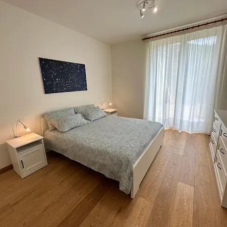 Dom wakacyjny Vener Vista Mare - Il Tuo Rifugio Con Giardino, Posto Auto E Inclusa *
