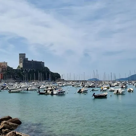 Dom wakacyjny Vener Vista Mare - Il Tuo Rifugio Con Giardino, Posto Auto E Inclusa Lerici