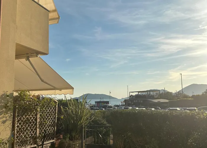 Semesterbostad Vener Vista Mare *