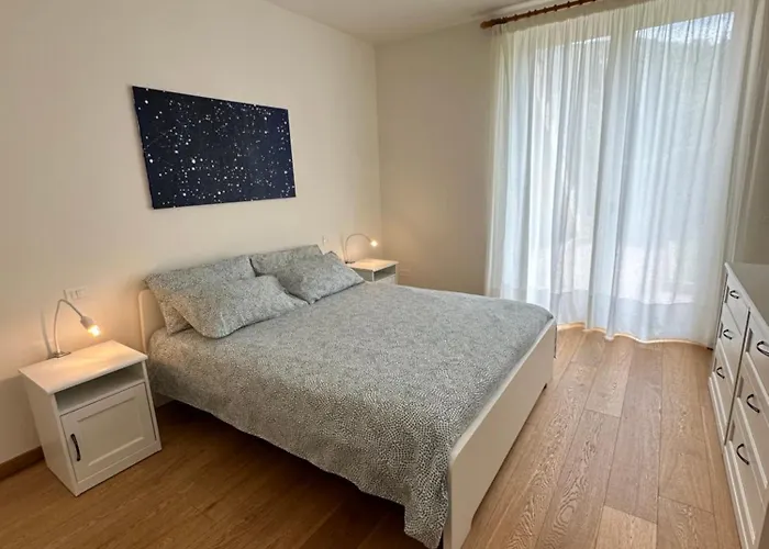 Semesterbostad Vener Vista Mare *